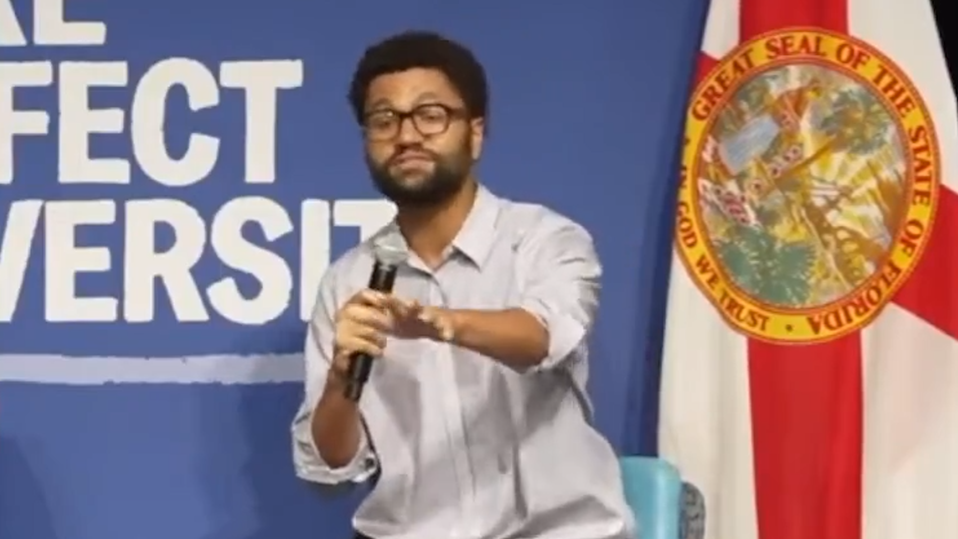 Left-Wing Congressman: Citizenship for All!